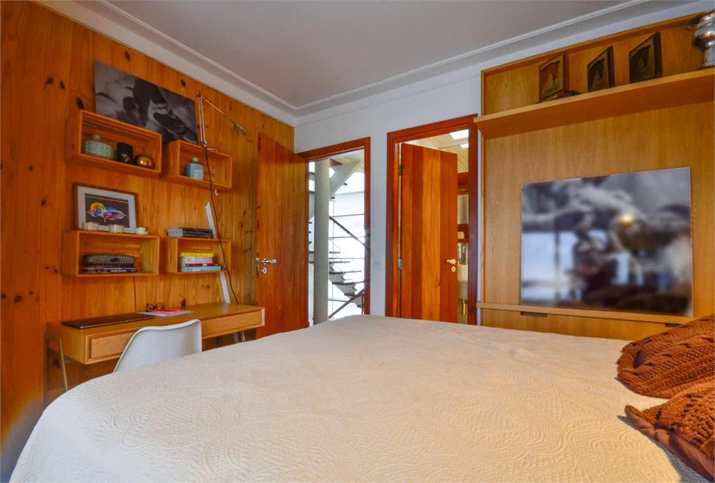 Casa à venda com 5 quartos, sendo 4 suítes, no condomínio Espaço Mobile - Real Parque, São Paulo - SP