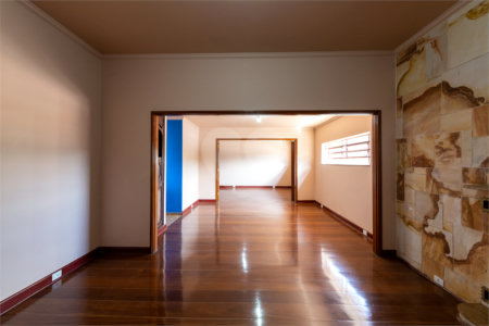 Casa à venda com 4 quartos, sendo 2 suítes, em Perdizes, São Paulo, SP