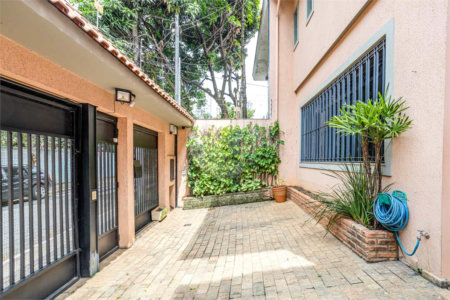 Sobrado à venda com 3 quartos, sendo 1 suíte,  em Vila Mariana, São Paulo, SP