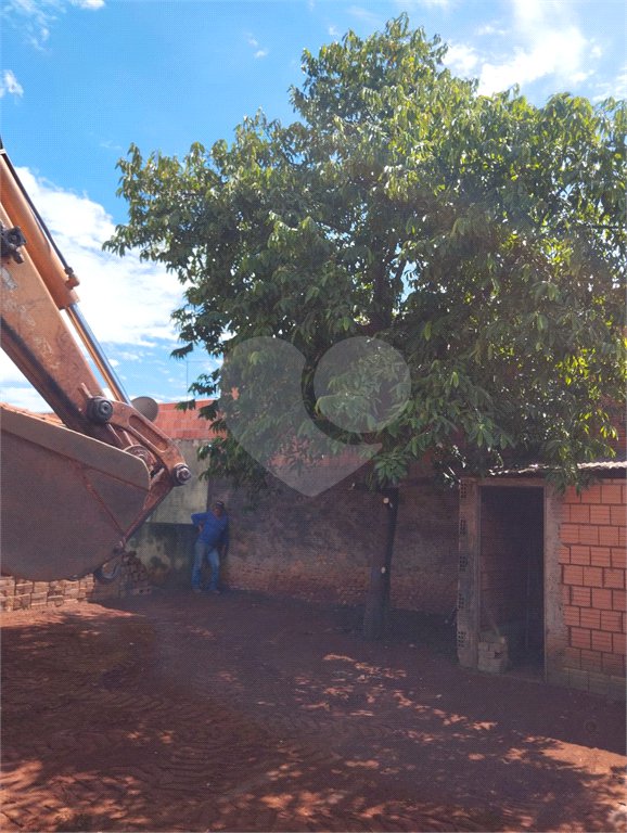 Terreno à venda em Parque Residencial Vale do Sol, Araraquara, SP
