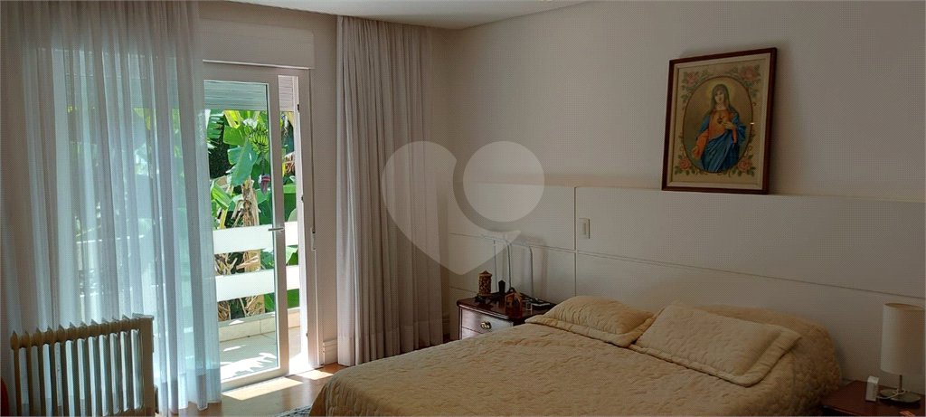 Casa à venda com 4 suítes em Alphaville, Santana de Parnaíba, SP
