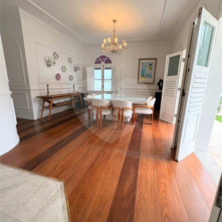 Casa Térrea à venda com 4 suítes em Anchieta, São Bernardo do Campo, SP