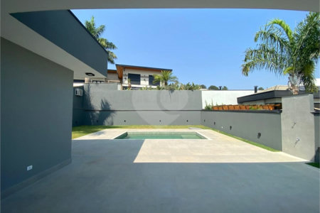 Casa à venda com 3 suítes no condomínio Shambala II, Atibaia - SP