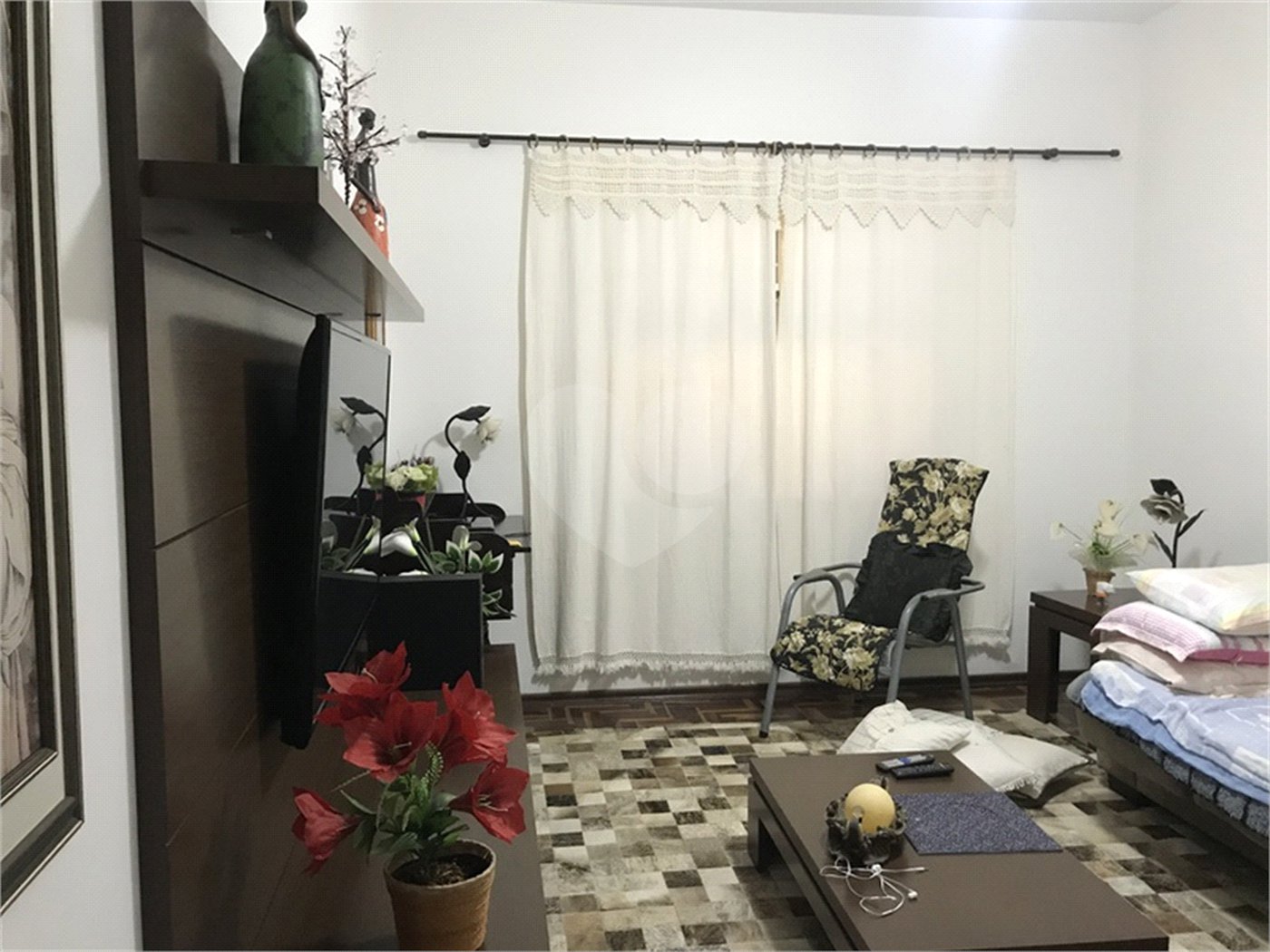 Sobrado à venda com 3 suítes em Serra da Cantareira, Mairiporã, SP