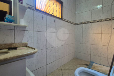Casa à venda com 3 quartos, sendo 1 suíte, em Vila Angélica, Sorocaba, SP