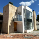 Casa à venda com 4 quartos, sendo 2 suítes, no condomínio Residencial Floresta, São Paulo - SP