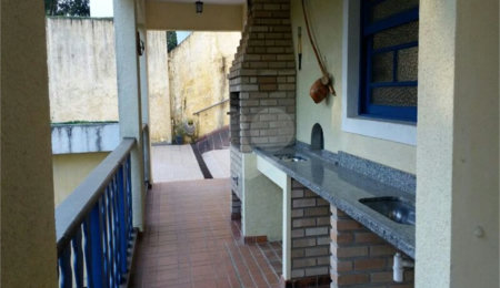 Casa à venda ou para alugar com 3 suítes no condomínio Parque Imperial da Cantareira, Mairiporã - SP
