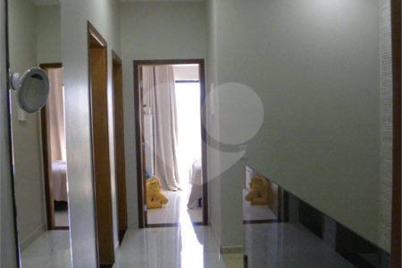 Sobrado à venda com 3 quartos, sendo 1 suíte, em João Aranha, Paulínia, SP