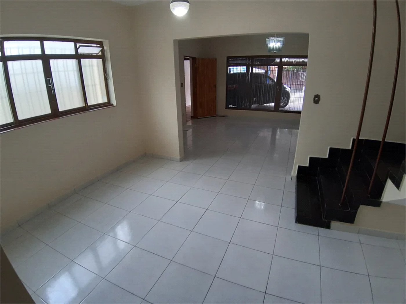 Sobrado à venda com 4 quartos, sendo 1 suíte, em Vila Gomes, São Paulo, SP