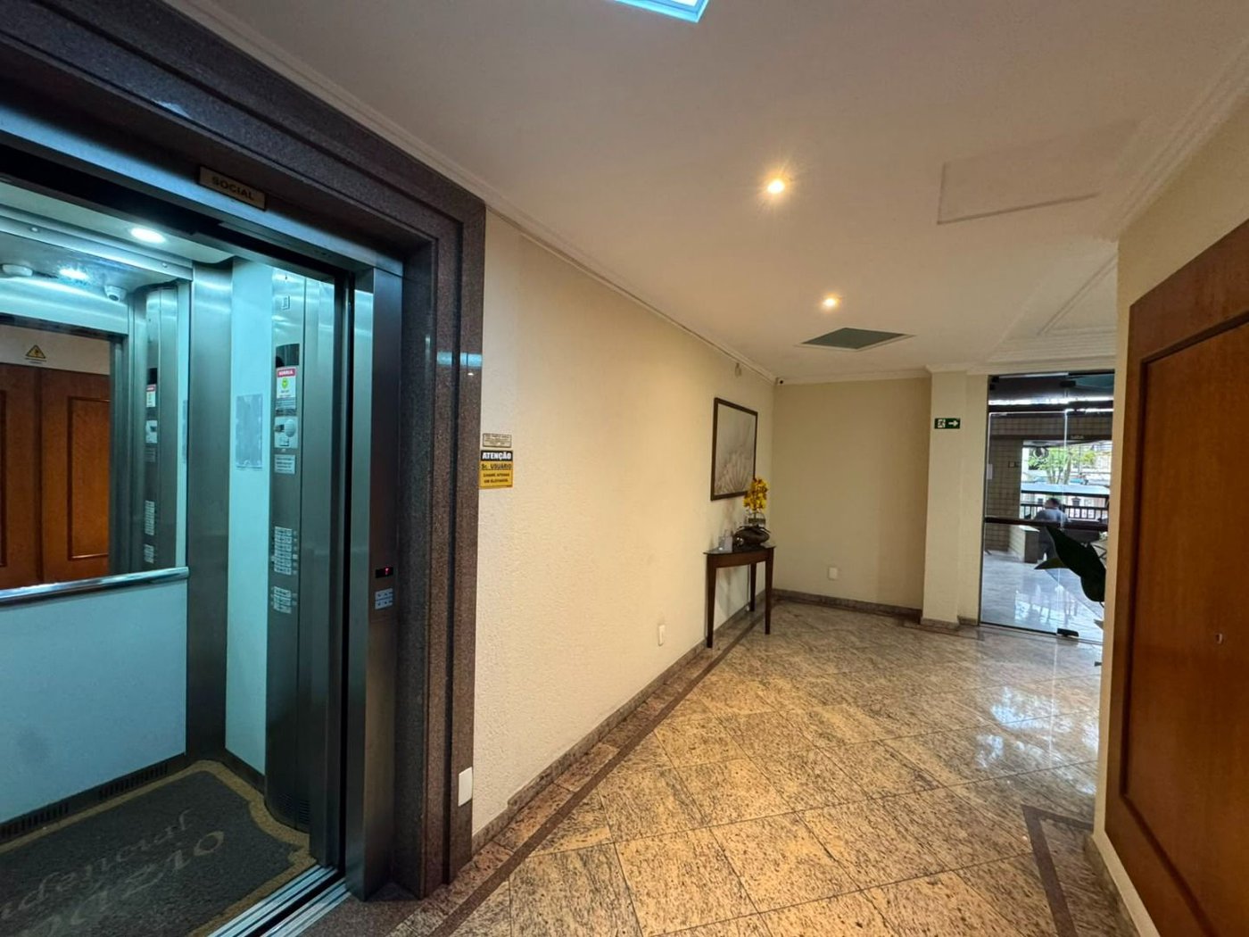Apartamento com 3 dormitórios à venda, 103 m² por R$ 765.000,00 - Embaré - Santos/SP