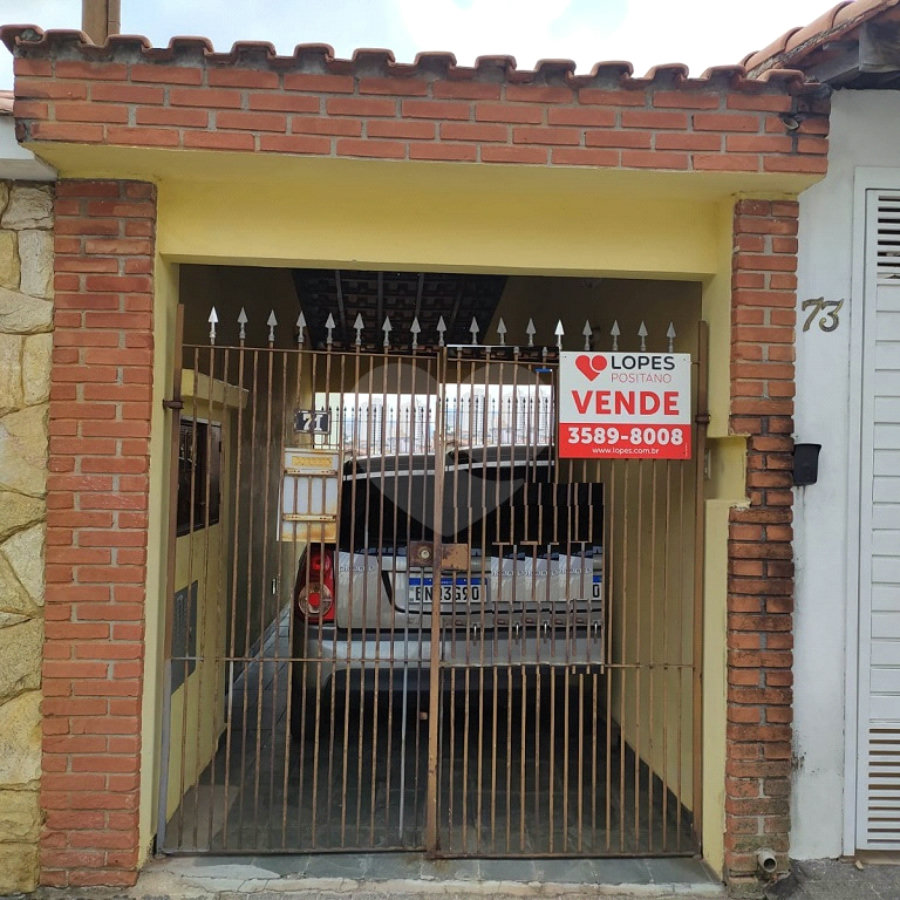 Casa à venda com 6 quartos, sendo 2 suítes, em Chora Menino, São Paulo, SP