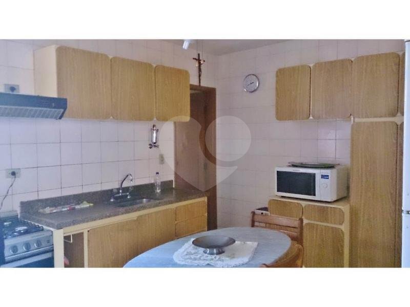 Sobrado à venda com 3 quartos, sendo 1 suíte, em Parada Inglesa, São Paulo, SP