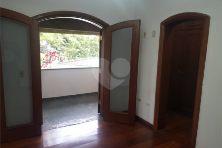 Sobrado para alugar com 5 suítes em Interlagos, São Paulo, SP
