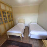 Casa à venda com 5 quartos, sendo 2 suítes, no condomínio Estância Marambaia, Vinhedo - SP