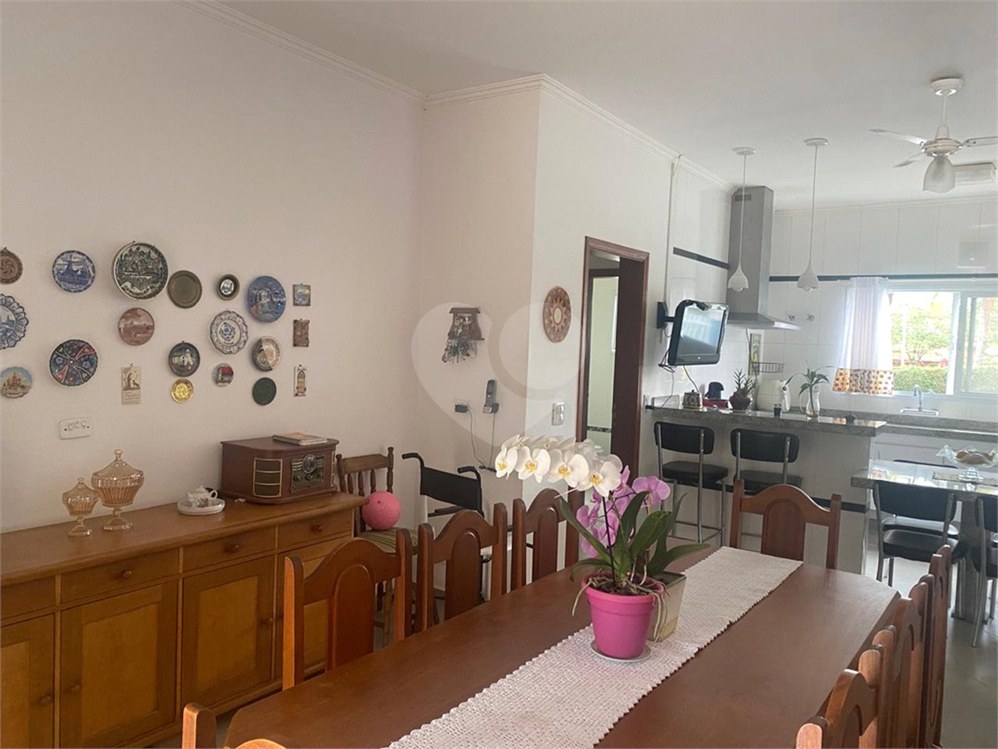 Casa à venda com 5 quartos, sendo 3 suítes, no condomínio Zuleika Jabour, Salto - SP