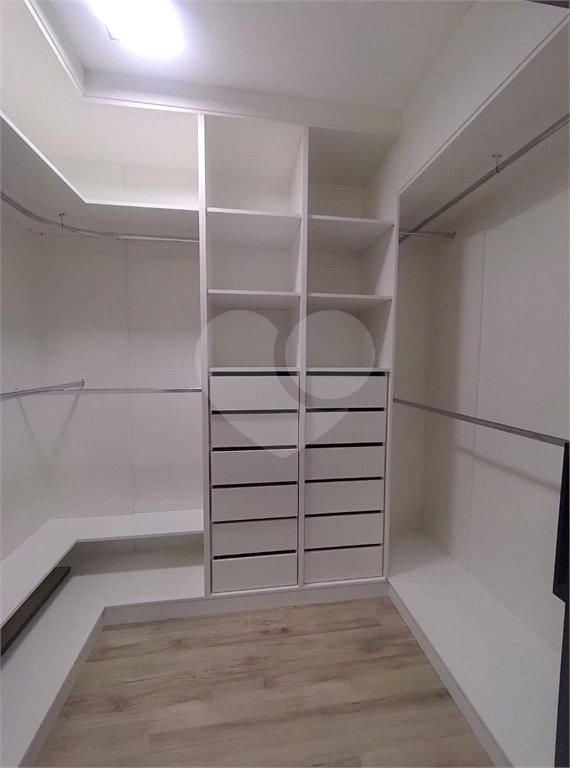 Casa à venda com 3 suítes no condomínio La Reserva Residencial, Atibaia - SP