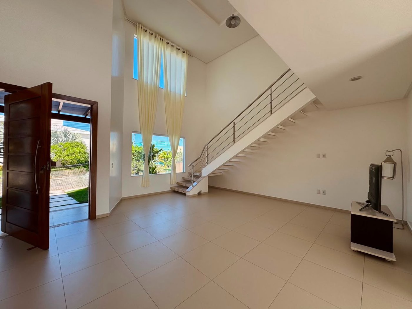 Casa para alugar com 3 suítes, no condomínio Outeiro São Francisco, Porto Seguro - BA