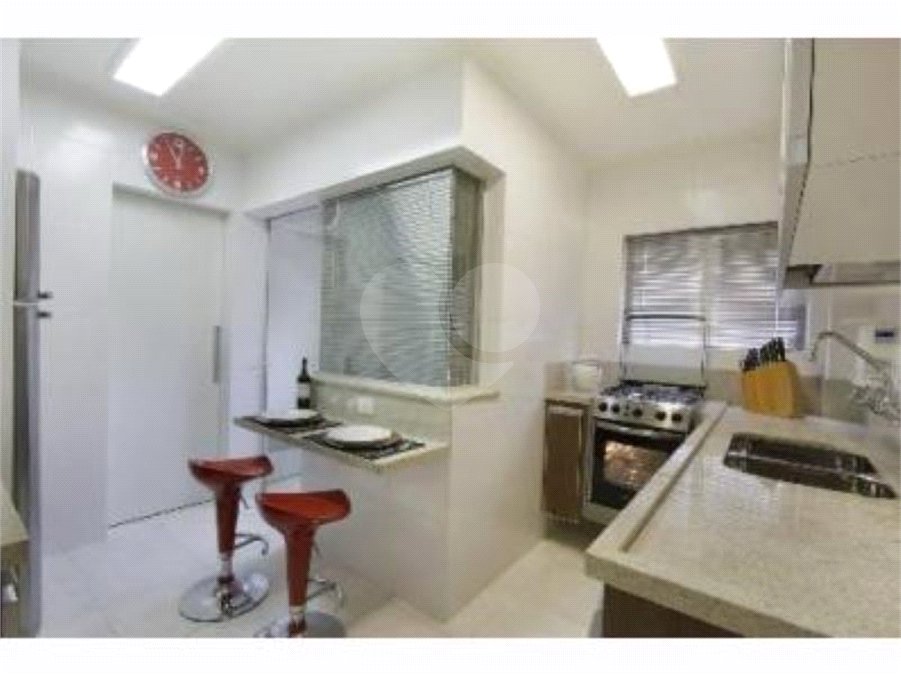 Apartamento à venda com 2 quartos, sendo 1 suíte, em Vila Olímpia, São Paulo, SP