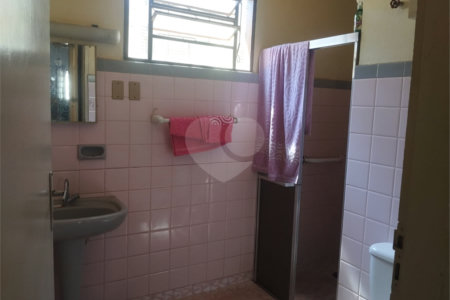Casa à venda com 2 quartos no Centro, Araraquara, SP