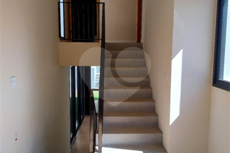 Casa a venda no condomínio Faber III