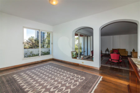 Apartamento à venda com 4 quartos, sendo 3 suítes, em Vila Andrade, São Paulo, SP