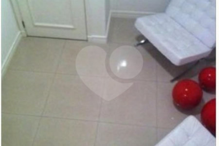 Casa à venda com 3 suítes no condomínio Villaggio Della Hípica, São Paulo - SP