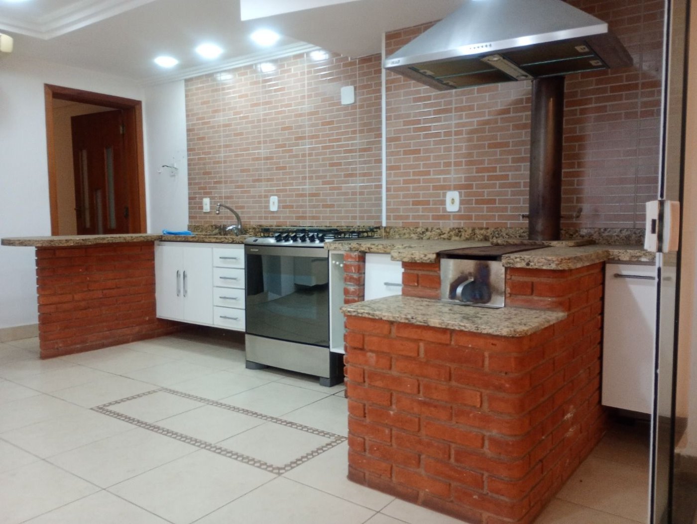 Casa com 3 dormitórios à venda, 164 m² por R$ 1.400.000,00 - Embaré - Santos/SP