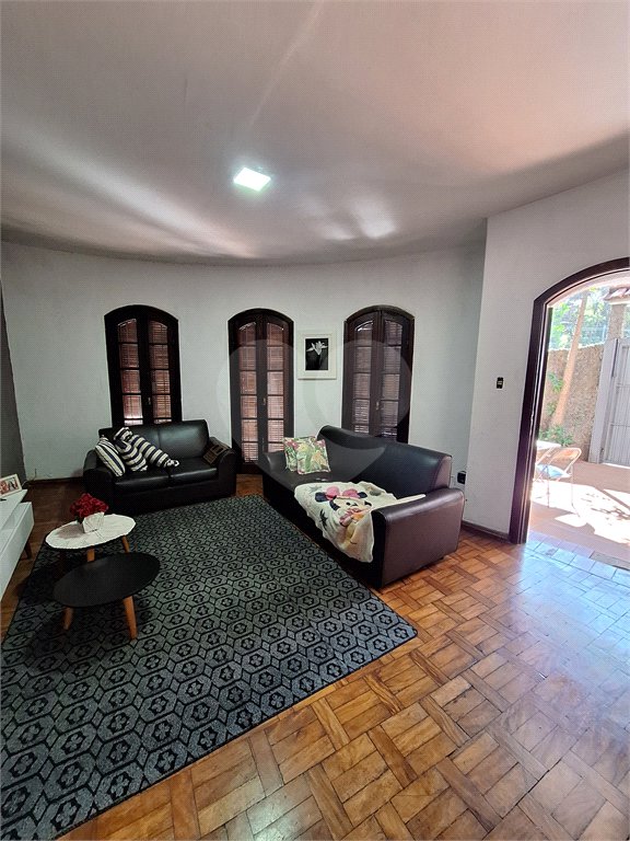 Casa à venda com 3 quartos, sendo 1 suíte, em Jardim Marisa, São Paulo, SP