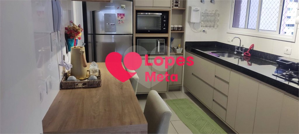 Apartamento à venda com 3 quartos, sendo 1 suíte, em Jardim das Indústrias, São José dos Campos, SP