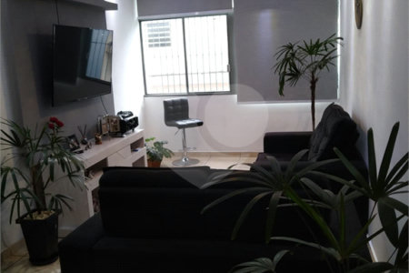 Apartamento à venda com 3 quartos, sendo 1 suíte,  no Centro, Mogi das Cruzes, SP