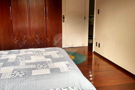 Casa à venda com 3 quartos, sendo 1 suíte,  em Jardim Franca, São Paulo, SP