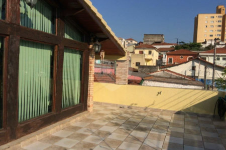 Sobrado à venda com 5 quartos, sendo 4 suítes,  em Vila Mazzei, São Paulo, SP