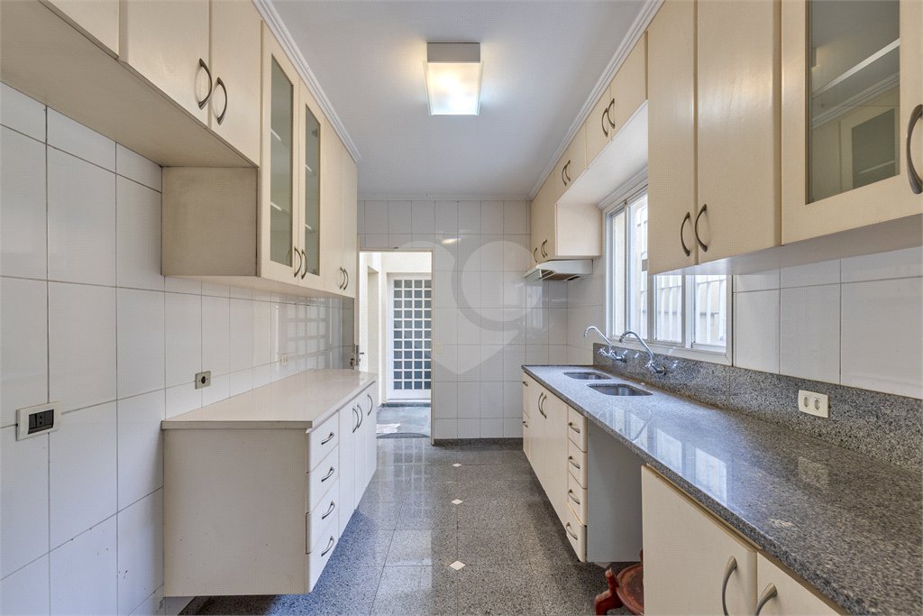 Casa à venda com 4 quartos, sendo 2 suítes, em Jardim Luzitânia, São Paulo, SP
