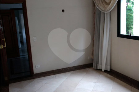 Apartamento à venda com 4 quartos, sendo 2 suítes, em Vila Monumento, São Paulo, SP