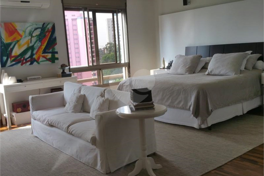 Apartamento à venda ou para alugar com 4 suítes em Morumbi, São Paulo, SP