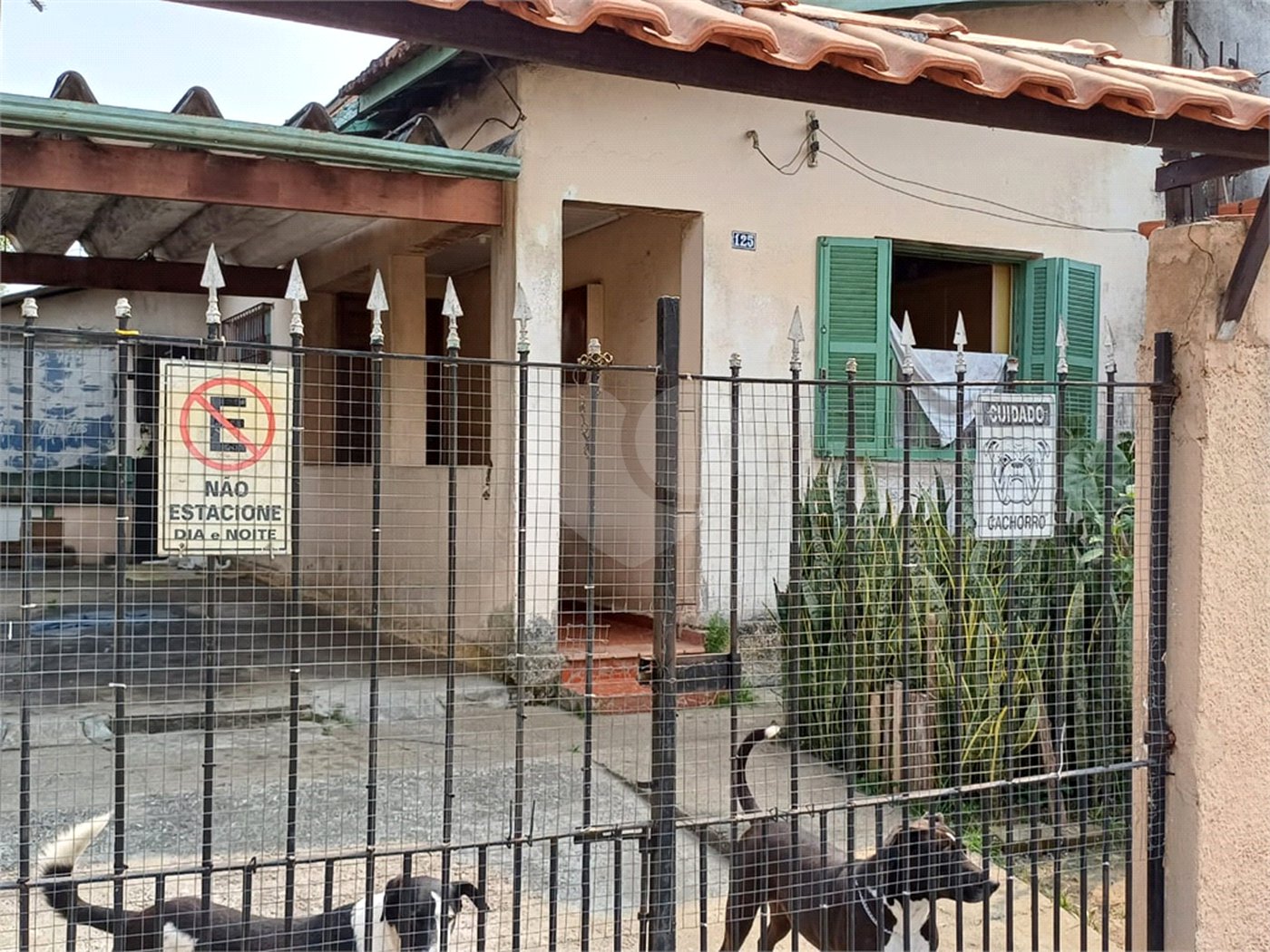 Casa à venda com 2 quartos em Vila Bernadotti, Mogi das Cruzes, SP