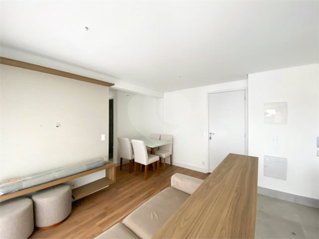 Apartamento à venda com 2 quartos, sendo 1 suíte,  em Parada Inglesa, São Paulo, SP