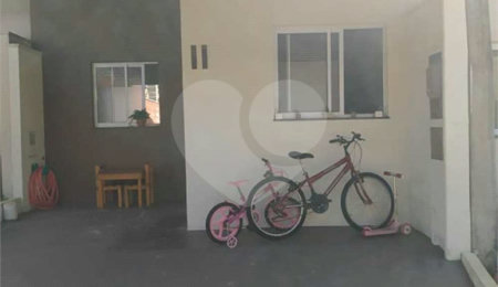Casa à venda com 2 quartos no condomínio Flamboyant Ii, São Carlos - SP