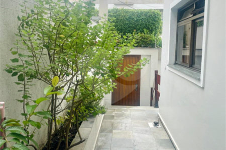 Sobrado à venda com 4 quartos, sendo 2 suítes, em Jardim Franca, São Paulo, SP
