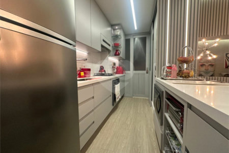 Apartamento à venda com 3 quartos, sendo 2 suítes, em Santo Amaro, São Paulo, SP