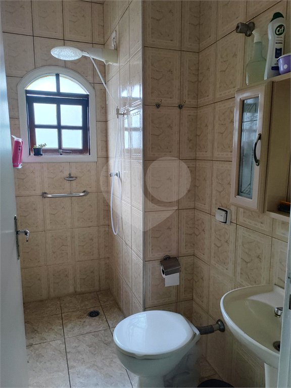 Casa à venda com 4 quartos, sendo 1 suíte, em Jardim Leila, Guarulhos, SP