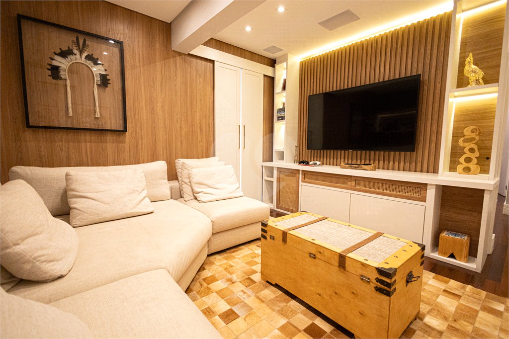 Apartamento à venda com 5 quartos, sendo 4 suítes,  em Parque Reboucas, São Paulo, SP