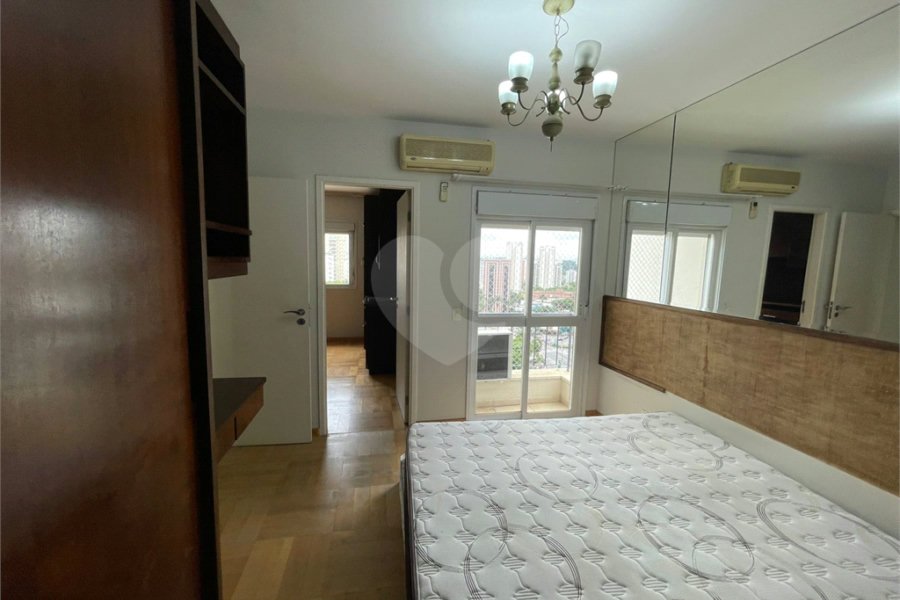 Apartamento à venda ou para alugar com 3 suítes em Morumbi, São Paulo, SP