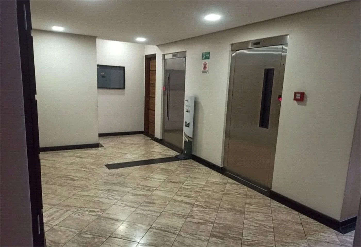 Apartamento à venda com 3 quartos, sendo 1 suíte, em Vila Hamburguesa, São Paulo, SP