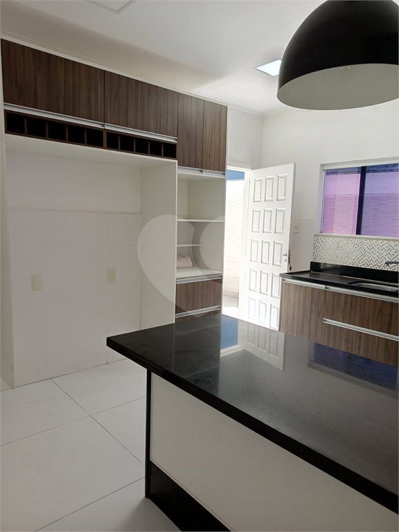 Casa à venda com 4 quartos, sendo 1 suíte, no condomínio Atlantico Sul, Rio de Janeiro - RJ