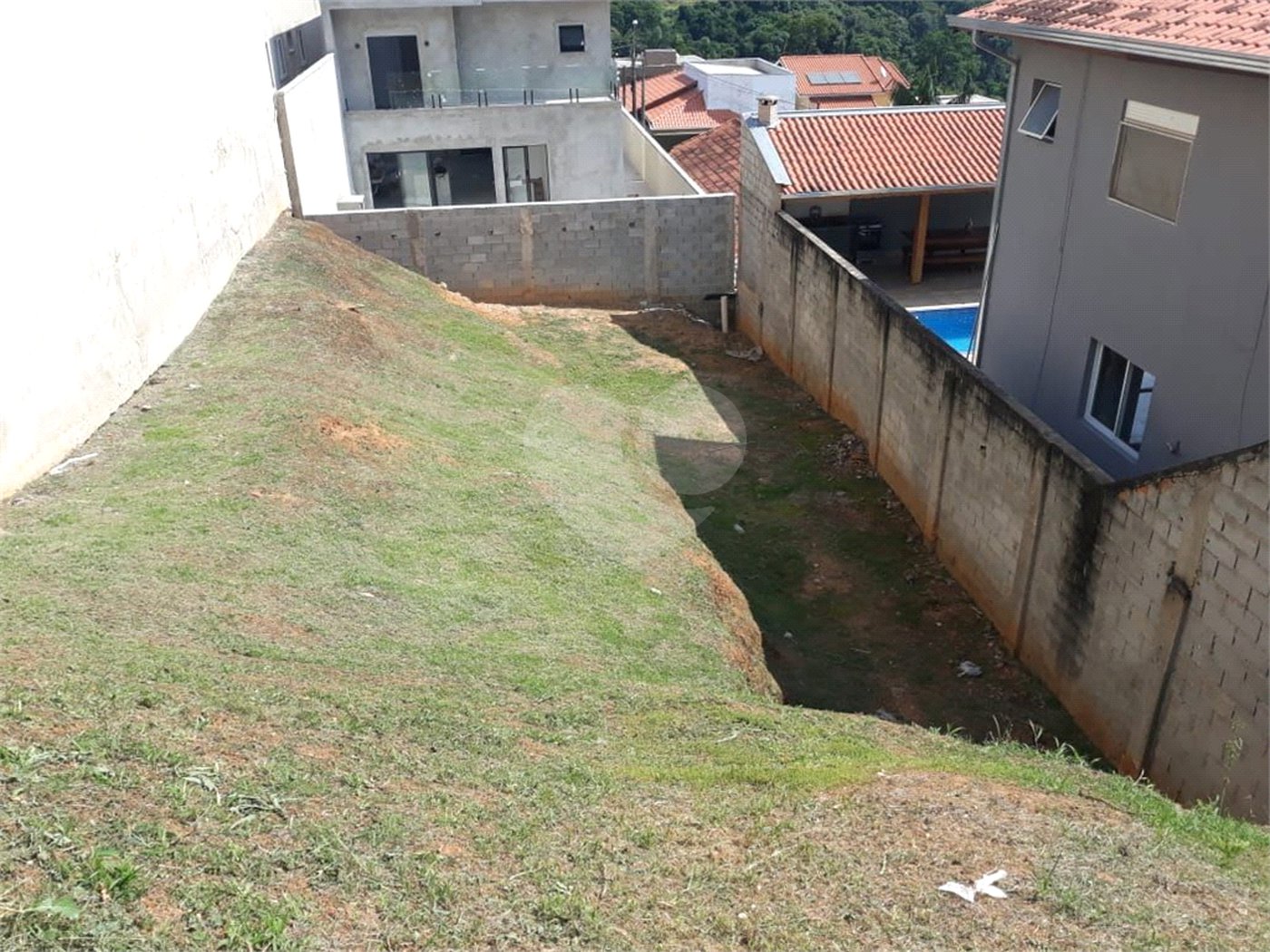 Terreno à venda em Parque Varanguera, São Roque, SP