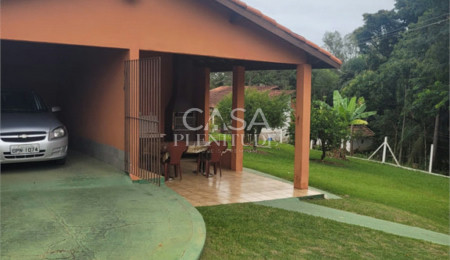 Chácara à venda com 4 quartos no Centro, Araçoiaba da Serra, SP