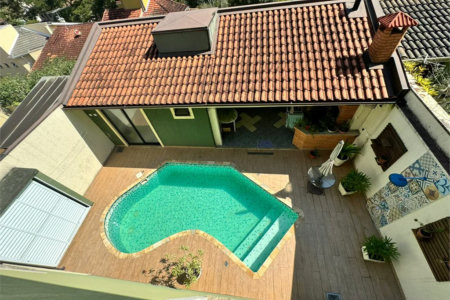 Casa à venda com 3 quartos, sendo 1 suíte, no condomínio Residencial Jardim das Flores 1510, Cotia - SP