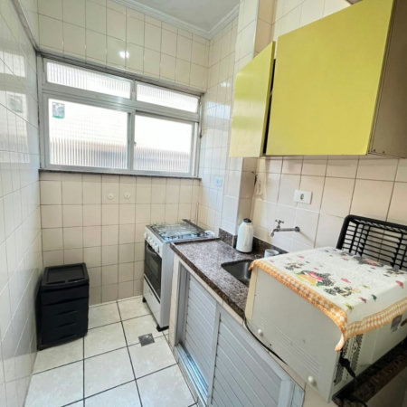 Apartamento na Quadra da Praia na Ponta da Praia – Andar Alto | Excelente Oportunidade em Santos!