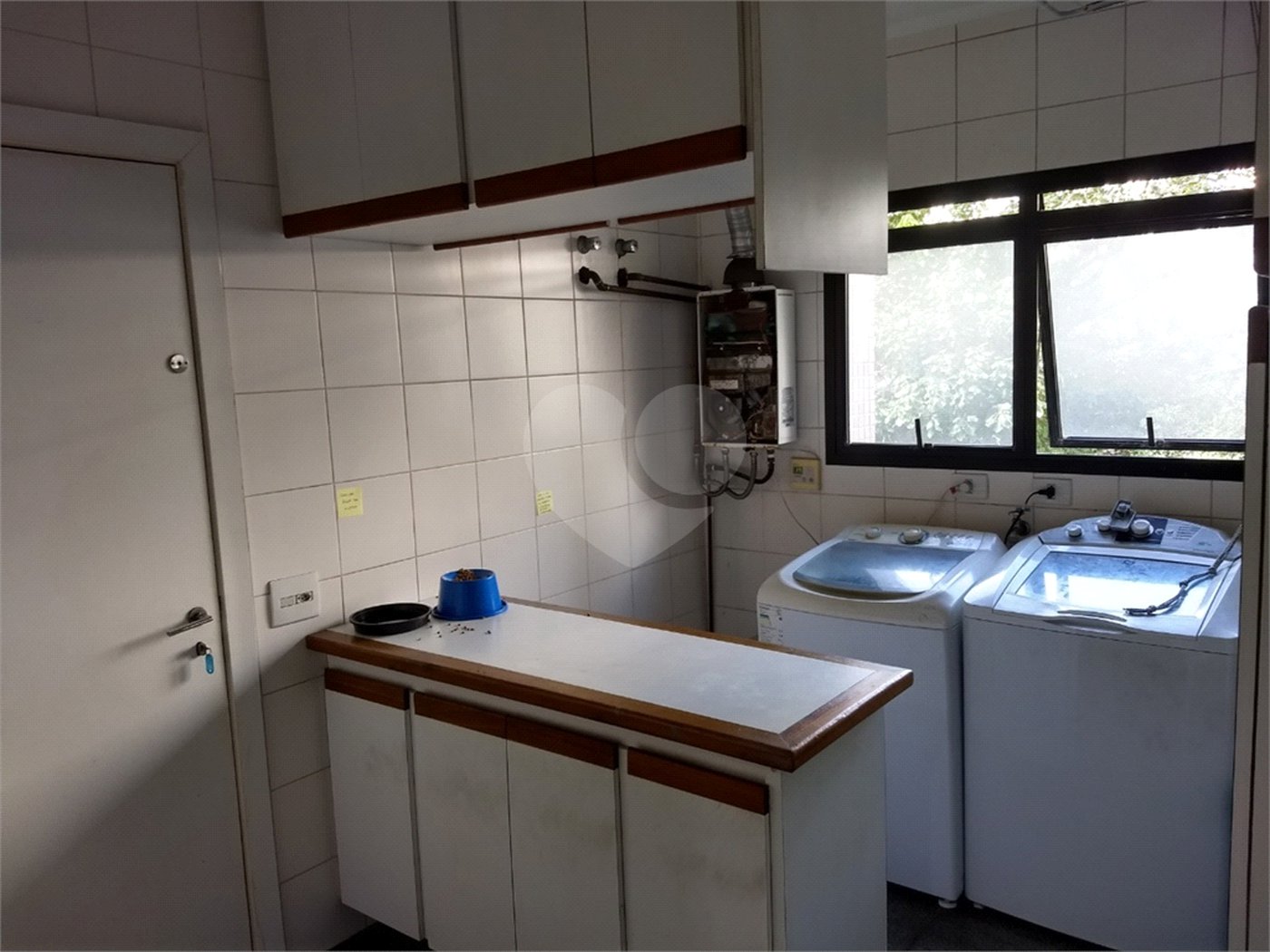APARTAMENTO ALTO PADRÃO NA ACLIMAÇÃO A 36% ABAIXO DO VALOR DE MERCADO.